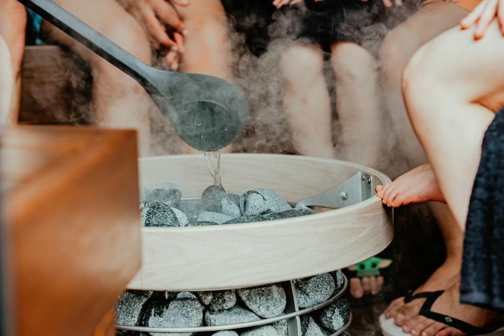 Your Guide to Preparing for Your First Sauna Session