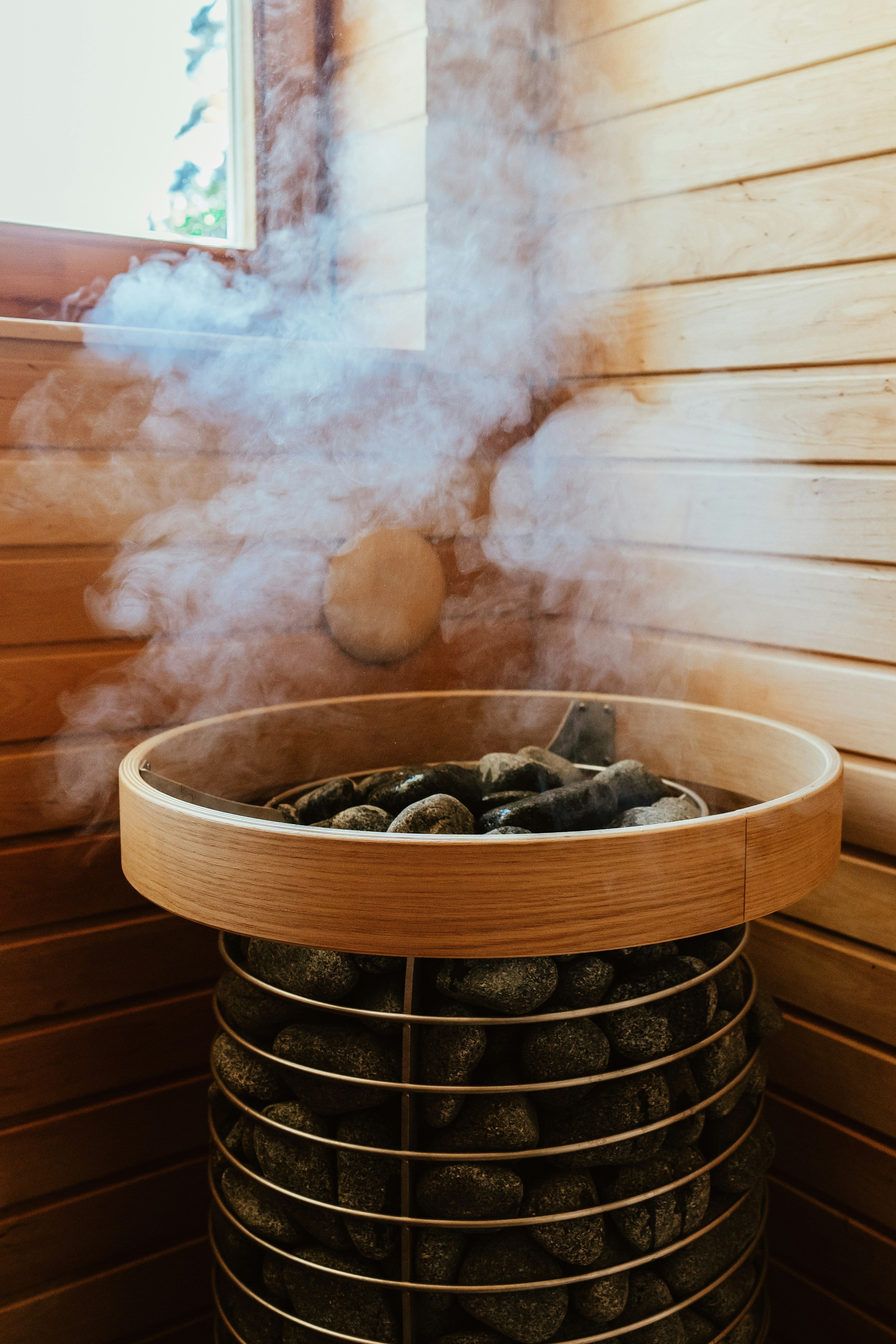 Harnessing the Power of Saunas and Cold Plunges for Weight-Loss and Management